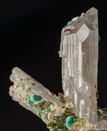 Malachite on Cerussite from Tsumeb, Namibia [db_pics/pics/LL915e.jpg]