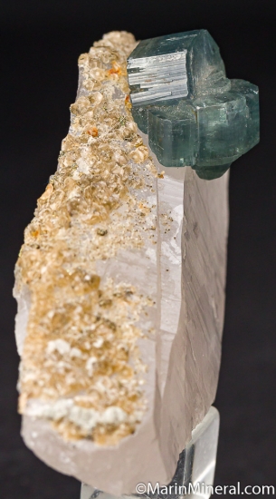 Apatite on Quartz from Panasquiera, Portugal [db_pics/pics/M681c.jpg]