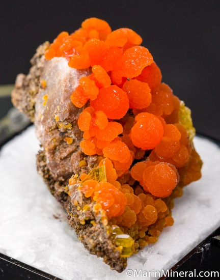 Mimetite with Wulfenite from San Francisco Mine, Sonora, Mexico [db_pics/pics/M786c.jpg]