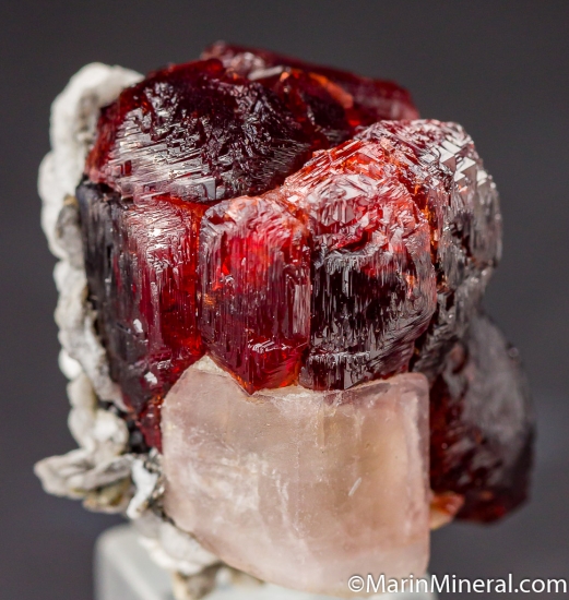 Spessartine, Apatite from Shigar Valley, Skardu, Pakistan [db_pics/pics/M921c.jpg]