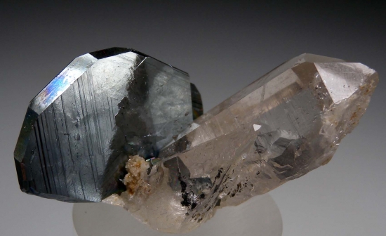 Hematite with Quartz from Val Tavetsch, Canton Graubunden, Switzerland [db_pics/pics/MK154d.jpg]