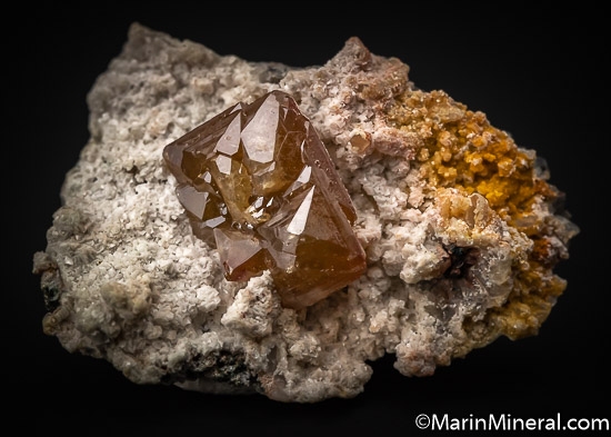 Wulfenite from Tsumeb, Namibia [db_pics/pics/SM443c.jpg]