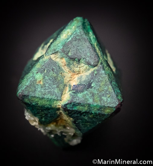 Malachite after Cuprite from Chessy, Rhone Alpes, France [db_pics/pics/SM491b.jpg]