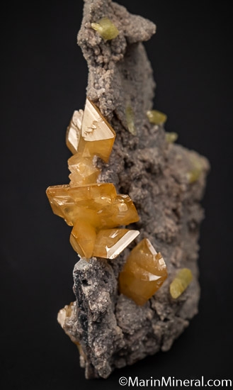 Wulfenite with Mimetite from Tsumeb, Namibia [db_pics/pics/SM513c.jpg]