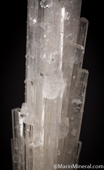 Apophyllite on Scolecite from Nasik, India [db_pics/pics/SM765c.jpg]