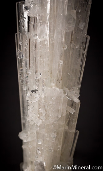 Apophyllite on Scolecite from Nasik, India [db_pics/pics/SM765d.jpg]