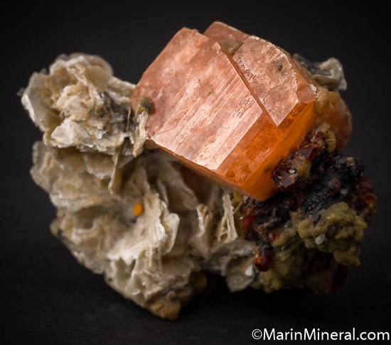 Serandite from Mont Saint-Hilaire, QuÃ©bec, Canada [db_pics/pics/SM780a.jpg]