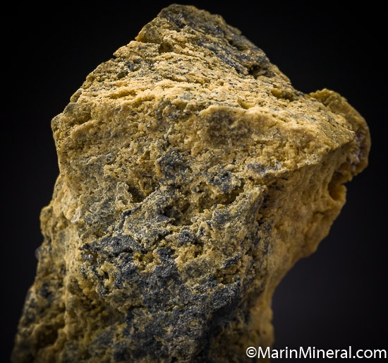 Richterite from Langban, Filipstad, Varmland, Sweden [db_pics/pics/SM797c.jpg]