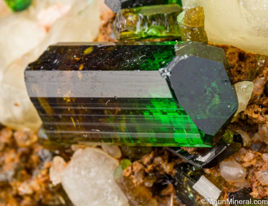 Chrome Dravite with Calcite from Commander Mine, Nadonjukin, Simanjiro, Tanzania [db_pics/pics/ST123e.jpg]