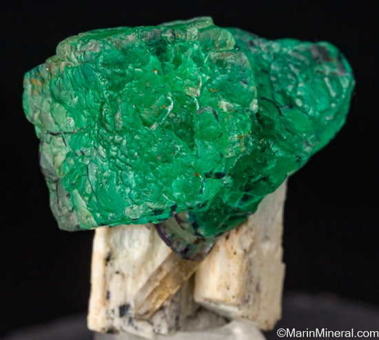 Fluorite on twinned Orthoclase from Erongo Mountains, Namibia [db_pics/pics/ST143d.jpg]