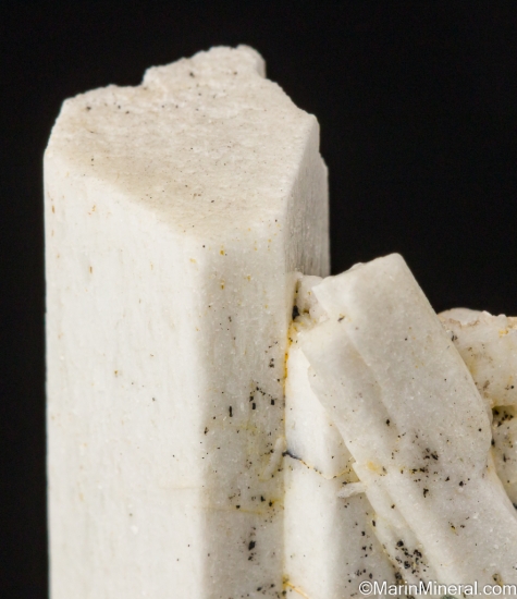 Fluorite on Orthoclase from Erongo Mountains, Namibia [db_pics/pics/ST149e.jpg]