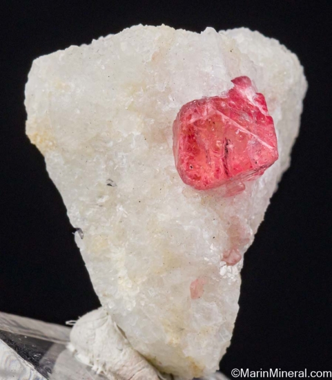 Spinel from Mogok, Myanmar [db_pics/pics/ST286b.jpg]