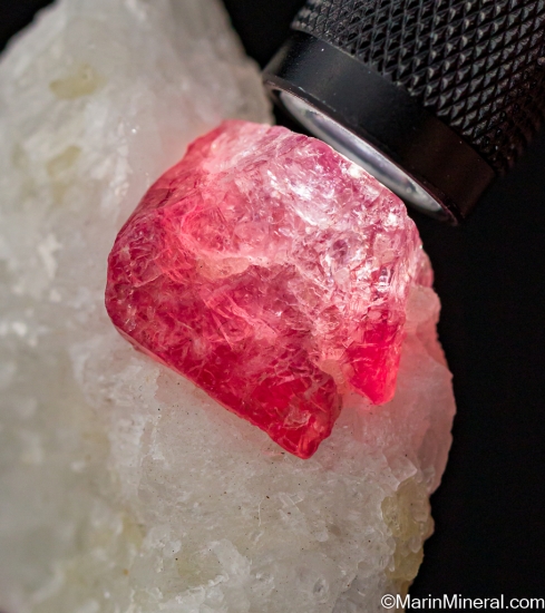 Spinel from Mogok, Myanmar [db_pics/pics/ST290c.jpg]