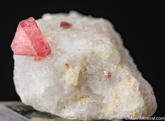Spinel from Mogok, Myanmar [db_pics/pics/ST300b.jpg]