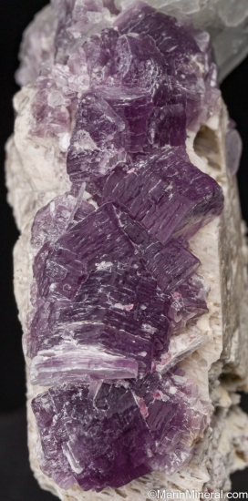 Lepidolite, Albite on Orthoclase from Himalaya Mine, Mesa Grande, San Diego Co., California, USA [db_pics/pics/ST403c.jpg]