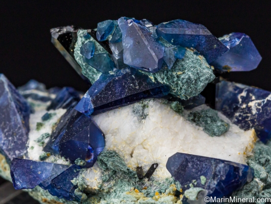 Benitoite, Neptunite from Gem Mine, San Benito Co., California, USA [db_pics/pics/ST891d.jpg]