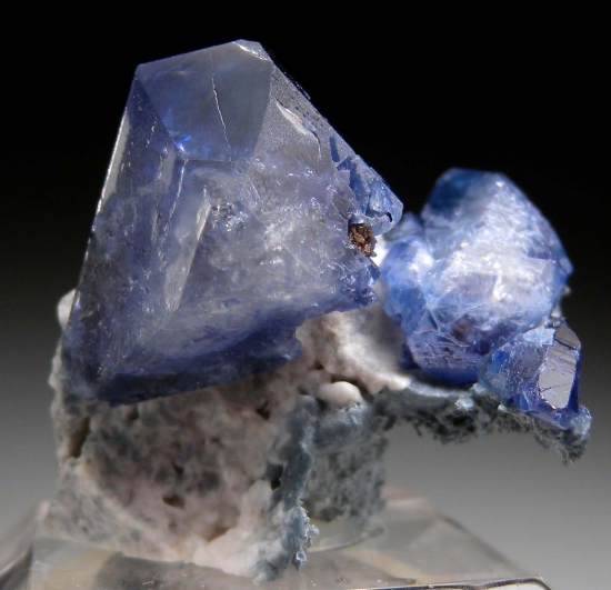 Benitoite from Gem Mine, San Benito Co., California, USA [db_pics/pics/SV130aa.jpg]
