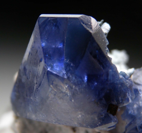 Benitoite from Gem Mine, San Benito Co., California, USA [db_pics/pics/SV130cc.jpg]