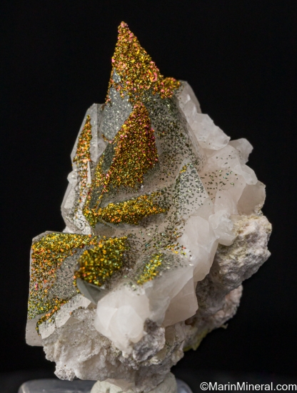 Chalcopyrite on Calcite from Fengjiashan Mine, Daye Co., Huangshi Pref., Hubei, China [db_pics/pics/SV235b.jpg]