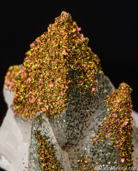 Chalcopyrite on Calcite from Fengjiashan Mine, Daye Co., Huangshi Pref., Hubei, China [db_pics/pics/SV235e.jpg]