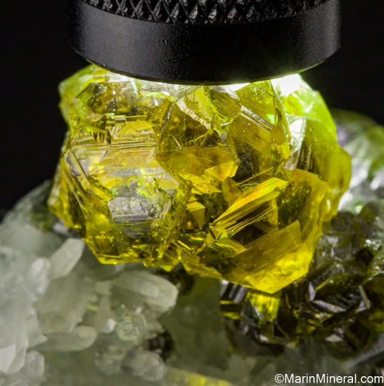 Sphalerite var. Cleophane from Krushev Dol Mine, Madan, Rhodope Mtns., Bulgaria [db_pics/pics/SV236d.jpg]