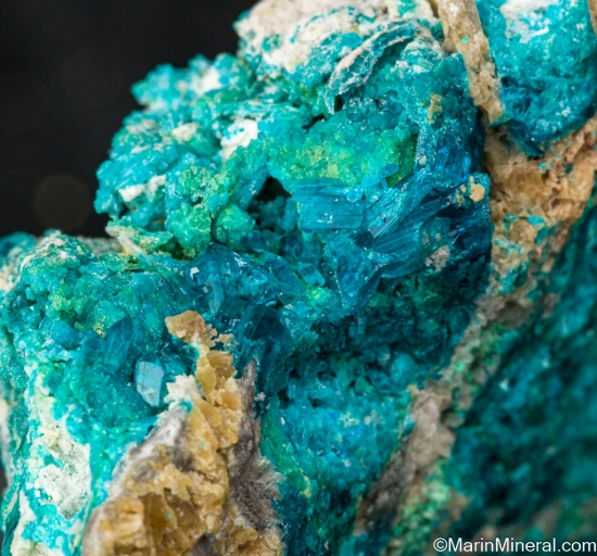 Caledonite, Cerussite, Brochantite from Rowley Mine, Theba, Maricopa Co., Arizona, USA [db_pics/pics/SV294d.jpg]