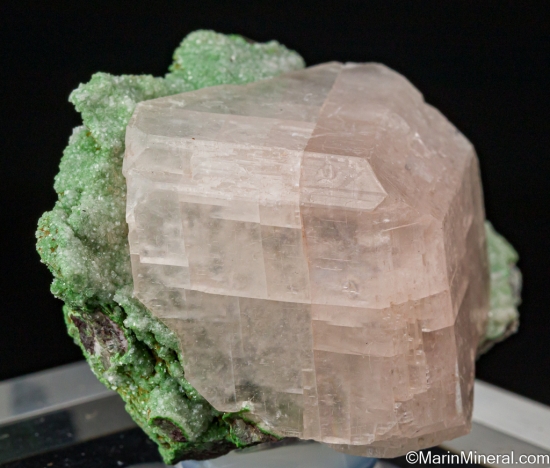 Calcite with Duftite from Tsumeb, Namibia [db_pics/pics/SV374c.jpg]
