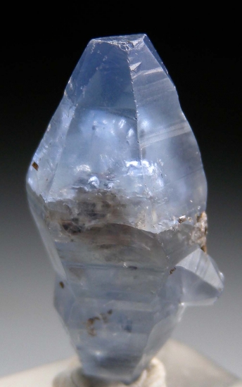 Sapphire from Ratnapura, Sri Lanka [db_pics/pics/SV383e.jpg]