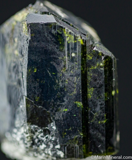 Epidote from San Quintin, Baja California, Mexico [db_pics/pics/SV384b.jpg]