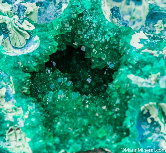 Dioptase in Shattuckite from Onderra Mine, Kaokaveld, Namibia [db_pics/pics/SV433d.jpg]