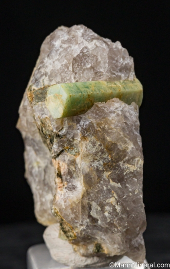 Aquamarine from Sheshkinnarone, The Rosses, Dunglow, Co. Donegal, Ireland [db_pics/pics/SV456b.jpg]