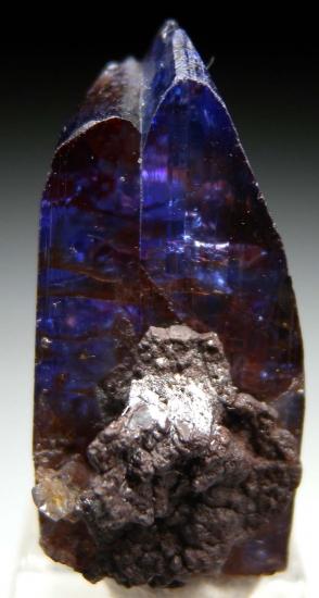 Tanzanite from Merelani Hills, Arusha, Tanzania [db_pics/pics/SV470a.jpg]