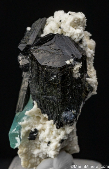 Aquamarine, Schorl on Orthoclase from Erongo Mtns., Namibia [db_pics/pics/SV491c.jpg]