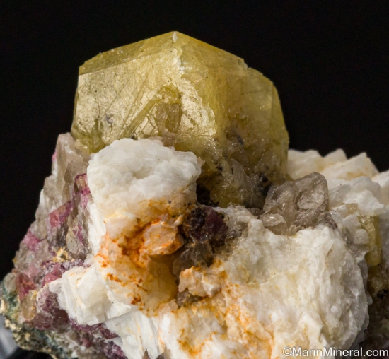 Londonite with Tourmaline from Antsongombato, Antsentsindrano, Betafo, Vakinankaratra, Madagascar [db_pics/pics/SV499c.jpg]