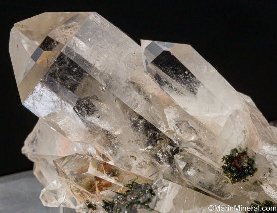 Quartz with Epidote from East side of Smerwick Harbour, north of Ballynagall, Dingle, Co. Kerry, Ireland [db_pics/pics/SV523e.jpg]