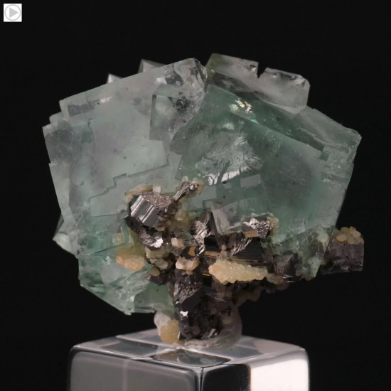 Fluorite with Ferberite, Arsenopyrite from Yaogangxian Mine, Hunan, China [db_pics/pics/TU240.mp4]