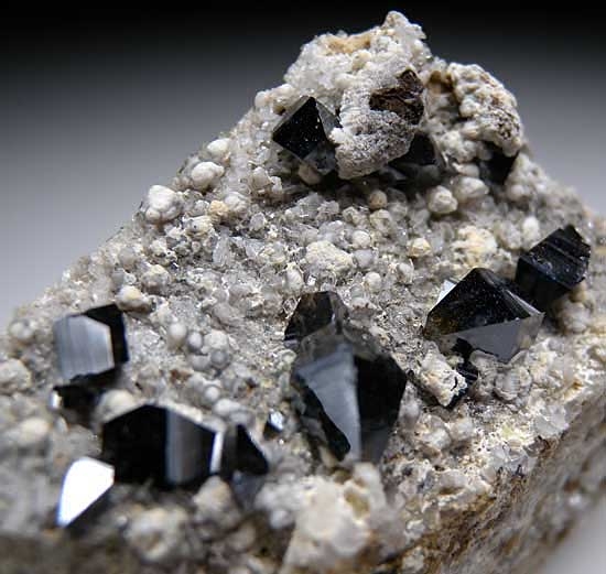Anatase from Kharan Mountain, Balochistan, Pakistan [db_pics/pics/a121b.jpg]