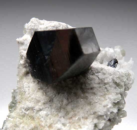 Anatase on Quartz from Kharan Mountain, Balochistan, Pakistan [db_pics/pics/a155b.jpg]