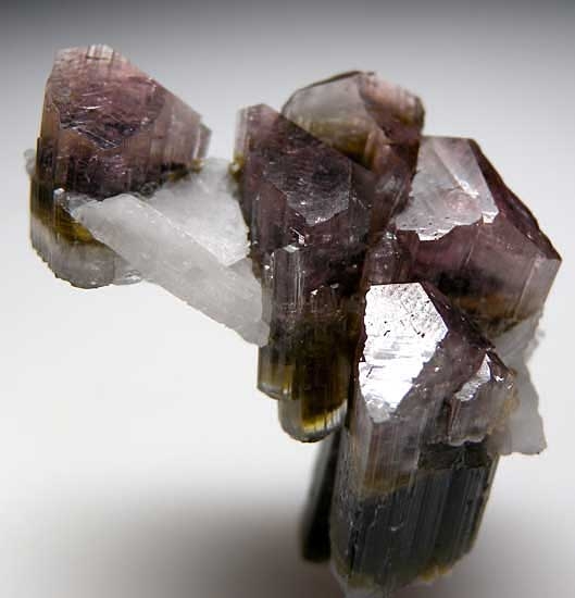 Elbaite with Albite (R) from Stak Nala, Skardu District, Pakistan [db_pics/pics/a194d.jpg]