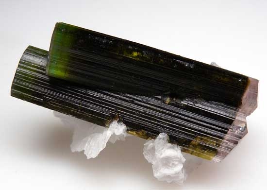 Elbaite with Albite from Stak Nala, Skardu District, Pakistan [db_pics/pics/a235c.jpg]