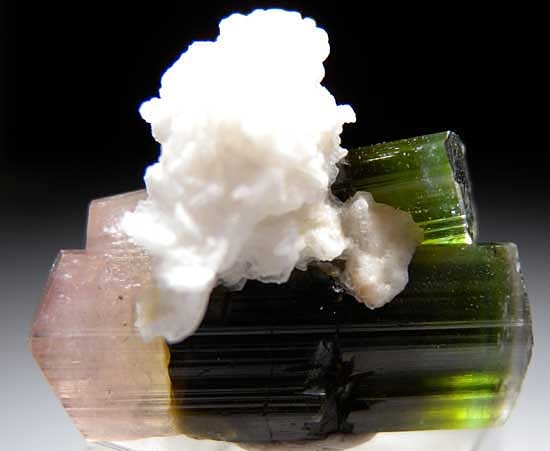 Elbaite from Stak Nala, Skardu District, Pakistan [db_pics/pics/a261b.jpg]