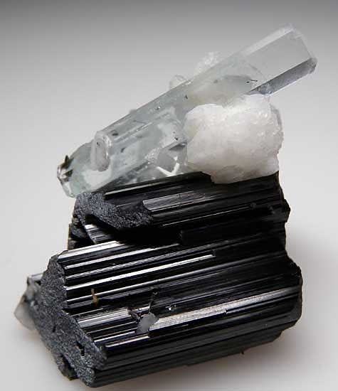 Aquamarine on Schorl from Skardu District, Pakistan [db_pics/pics/a268a.jpg]