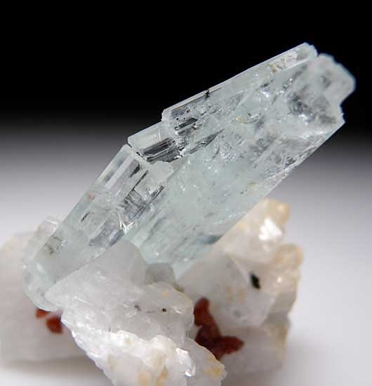 Aquamarine with Spessartine from Skardu District, Pakistan [db_pics/pics/a270b.jpg]