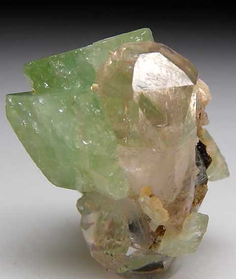Herderite on Topaz from Dassu, Skardu Dist., Pakistan [db_pics/pics/a275a.jpg]