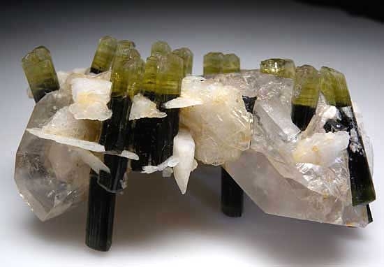 Elbaite from Stak Nala, Skardu District, Pakistan [db_pics/pics/a315b.jpg]