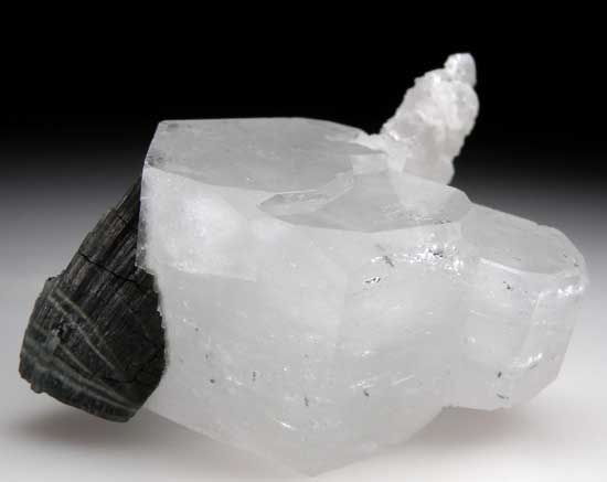 Beryl with Elbaite and Albite from Stak Nala, Skardu District, Pakistan [db_pics/pics/a323a.jpg]