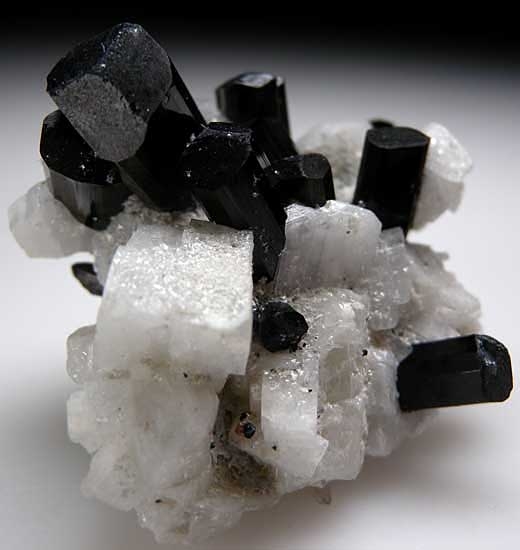 Schorl with Orthoclase from Skardu District, Pakistan [db_pics/pics/a349a.jpg]