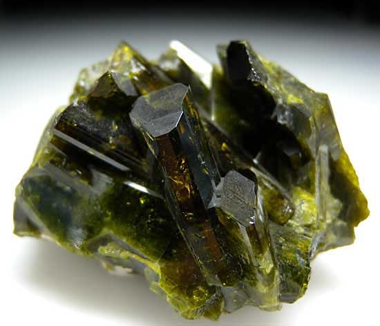 Epidote from Mount George, Harts Range, Northern Territory, Australia [db_pics/pics/a387a.jpg]