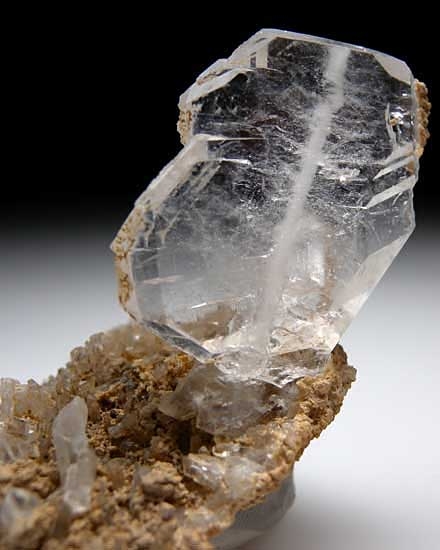 Quartz from South Waziristan, Pakistan [db_pics/pics/a499b.jpg]
