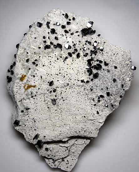 Anatase from Kharan Mountain, Balochistan, Pakistan [db_pics/pics/a500a.jpg]